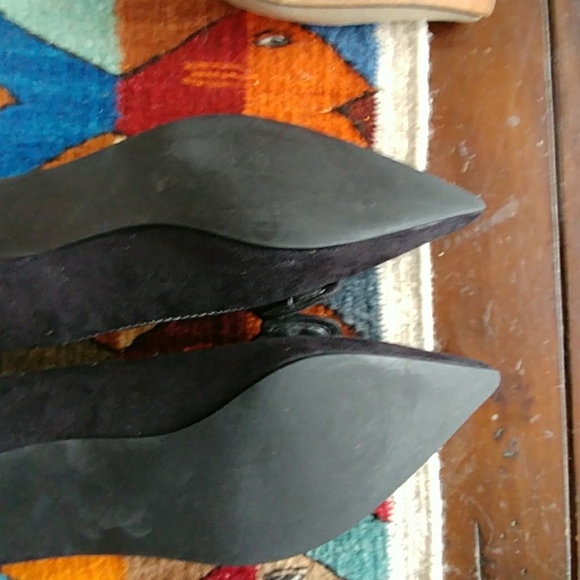 Shoes - Picture 3 of 6